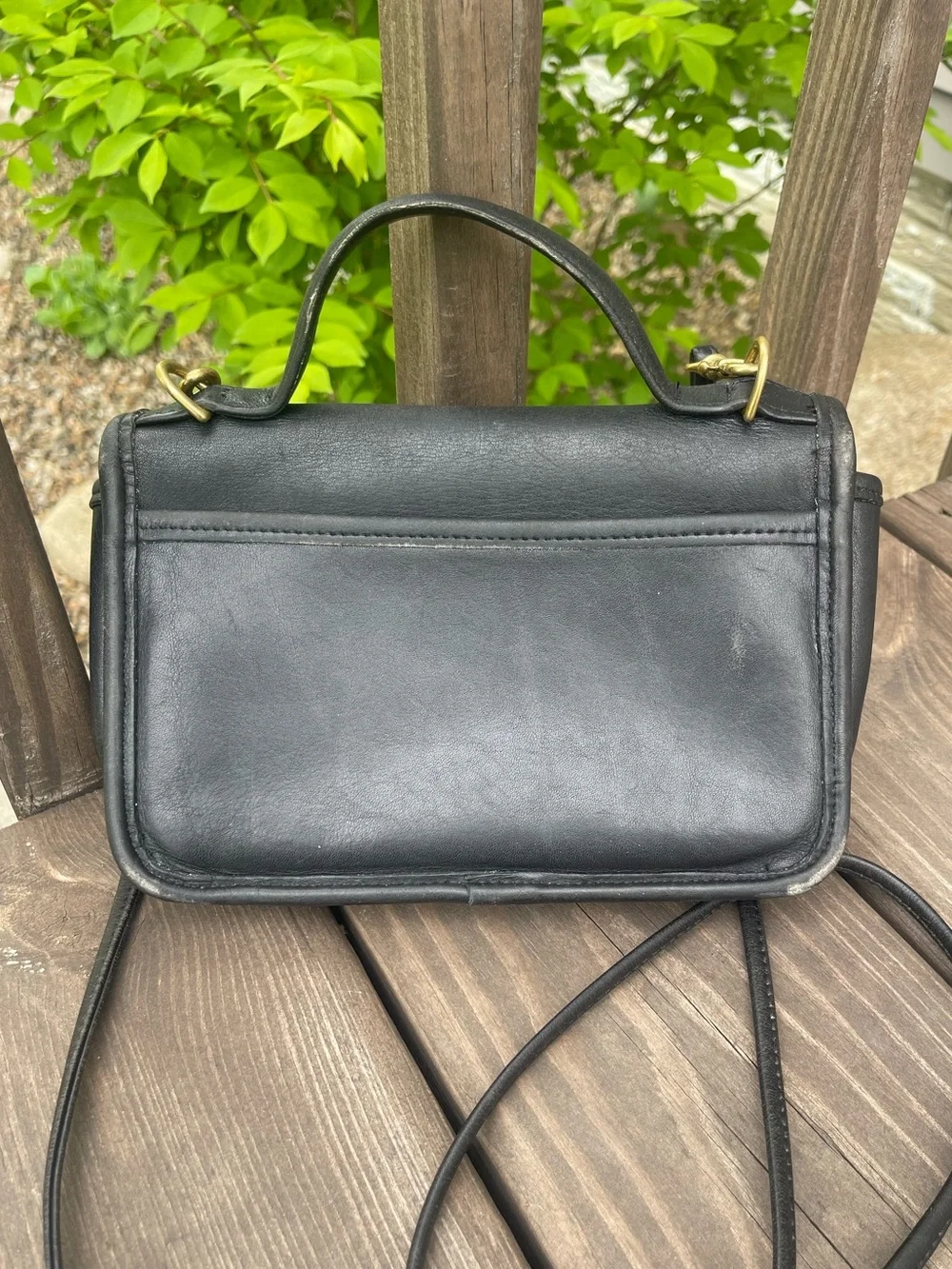 Vintage Coach Casino Bag #9924
Black Leather Crossbody No tag - Picture 2 of 8